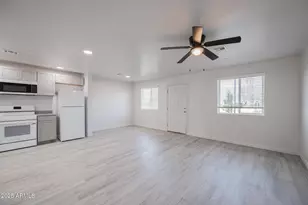 2121 W Adams St, Phoenix, AZ 85009 - Photo 10