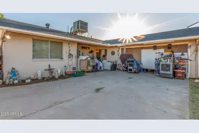 3654 W Shangri La Road, Phoenix, AZ 85029 - Photo 32