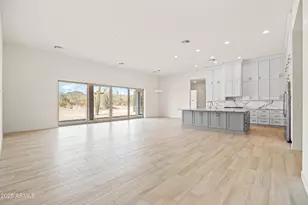 9248 W Limestone Mountain Dr, Casa Grande, AZ 85194 - Photo 12