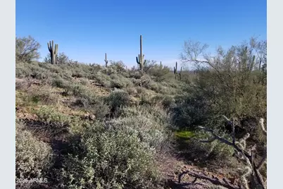 43327 N Castle Hot Springs Road #Top, Morristown, AZ 85342 - Photo 2