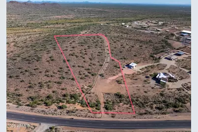 43327 N Castle Hot Springs Road #Top, Morristown, AZ 85342 - Photo 8