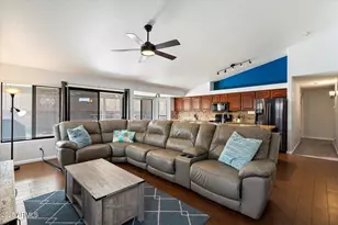 1611 E Runion Dr, Phoenix, AZ 85024 - Photo 14