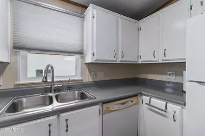 17200 W Bell Road #1654, Surprise, AZ 85374 - Photo 12