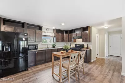 1000 W Whiteley Street, Apache Junction, AZ 85120 - Photo 6
