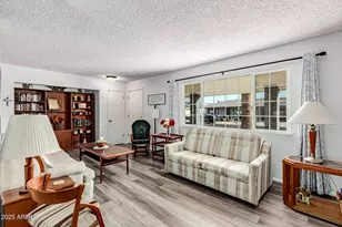 14218 N McPhee Dr, Sun City, AZ 85351 - Photo 6