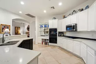 3969 E Navigator Ln, Phoenix, AZ 85050 - Photo 8