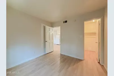 1703 W Mountain View Road #11, Phoenix, AZ 85021 - Photo 12