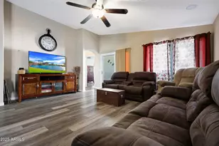 17520 W Caribbean Ln, Surprise, AZ 85388 - Photo 10