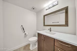 7817 E Sage Dr, Scottsdale, AZ 85250 - Photo 24