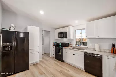 10951 N 91st Avenue #120, Peoria, AZ 85345 - Photo 6