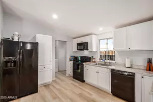 10951 N 91st Ave, Peoria, AZ 85345 - Photo 6