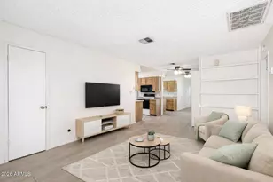 20236 N 6th Dr, Phoenix, AZ 85027 - Photo 2