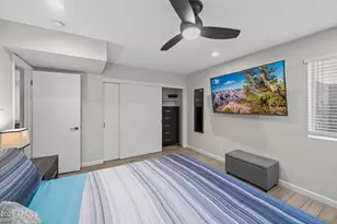 8584 E Indian School Rd, Scottsdale, AZ 85251 - Photo 16