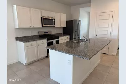 40060 W Hillman Drive, Maricopa, AZ 85138 - Photo 2