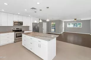 11620 N 31st Dr, Phoenix, AZ 85029 - Photo 18