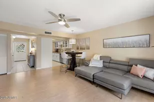 1252 E Medlock Dr, Phoenix, AZ 85014 - Photo 8