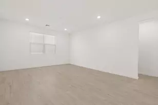 15984 W Desert Spoon Dr, Surprise, AZ 85379 - Photo 10