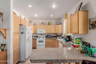 17606 W Wildberry Drive, Surprise, AZ 85374 - Photo 6