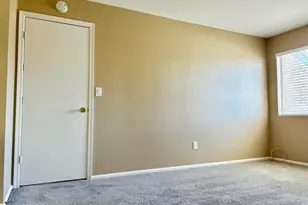 623 W Guadalupe Rd, Mesa, AZ 85210 - Photo 10