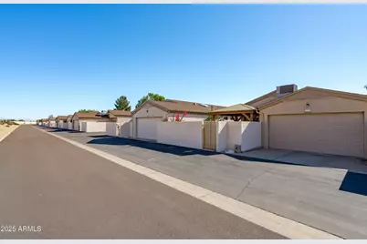 16182 W Vista North Drive, Sun City West, AZ 85375 - Photo 30