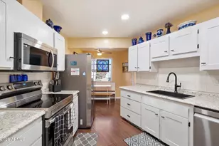 10540 W Palmeras Dr, Sun City, AZ 85373 - Photo 14