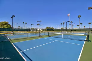 10540 W Palmeras Dr, Sun City, AZ 85373 - Photo 38