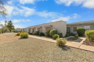 10540 W Palmeras Dr, Sun City, AZ 85373 - Photo 2