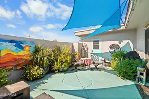 10540 W Palmeras Dr, Sun City, AZ 85373 - Photo 24