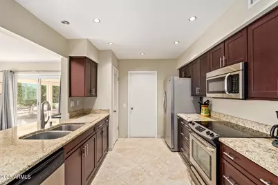 10511 W Edgewood Drive, Sun City, AZ 85351 - Photo 10