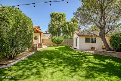 4037 E Minnezona Avenue, Phoenix, AZ 85018 - Photo 50