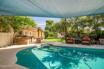 4037 E Minnezona Avenue, Phoenix, AZ 85018 - Photo 46