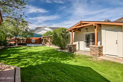 4037 E Minnezona Avenue, Phoenix, AZ 85018 - Photo 52