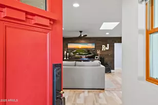 4037 E Minnezona Ave, Phoenix, AZ 85018 - Photo 10