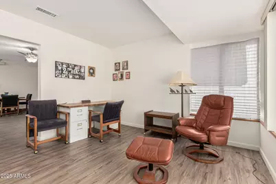 10439 W Saratoga Circle, Sun City, AZ 85351 - Photo 12