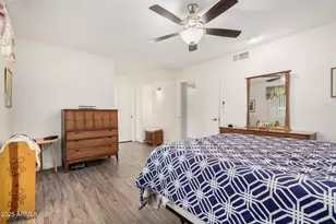 10439 W Saratoga Cir, Sun City, AZ 85351 - Photo 14