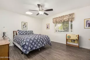 10439 W Saratoga Cir, Sun City, AZ 85351 - Photo 12