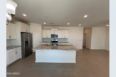 40471 W Sunland Drive, Maricopa, AZ 85138 - Photo 2