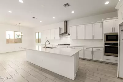 18158 W Watkins Street, Goodyear, AZ 85338 - Photo 4