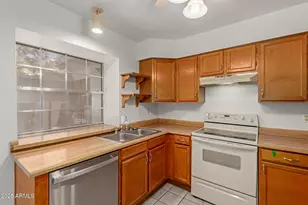 7977 W Wacker Rd, Peoria, AZ 85381 - Photo 10