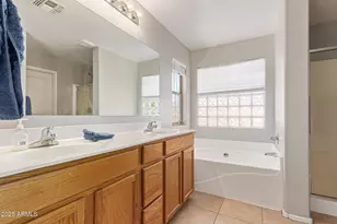 3802 E Chickadee Rd, Gilbert, AZ 85297 - Photo 16