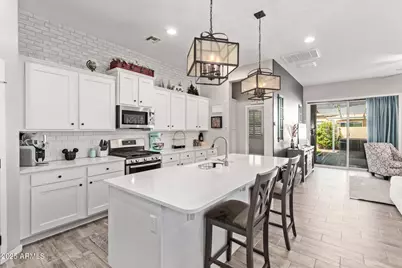 10154 E Nichols Avenue, Mesa, AZ 85209 - Photo 6