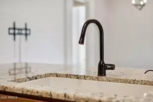 3911 E Sourwood Dr, Gilbert, AZ 85298 - Photo 10