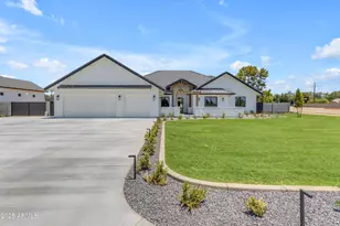 24305 S 223rd Pl, Queen Creek, AZ 85142 - Photo 1