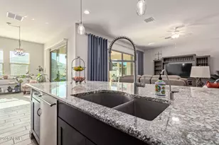 41925 W Arvada Ln, Maricopa, AZ 85138 - Photo 10