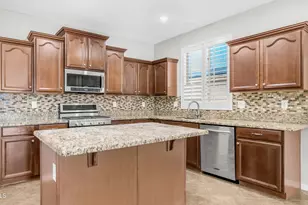 2743 N 144th Dr, Goodyear, AZ 85395 - Photo 10