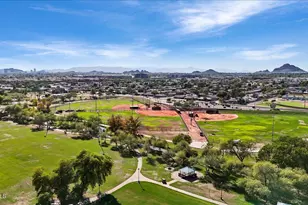 7726 E Oak St, Scottsdale, AZ 85257 - Photo 14