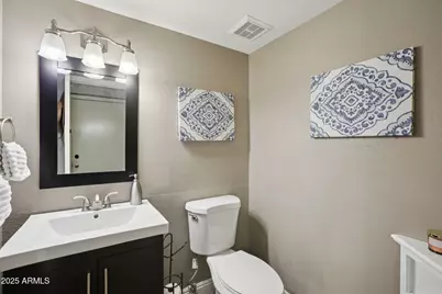 945 W Portobello Avenue, Mesa, AZ 85210 - Photo 32