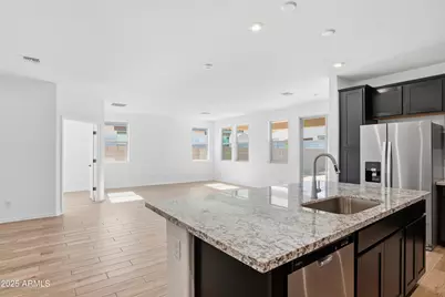 5862 N 193rd Avenue, Litchfield Park, AZ 85340 - Photo 4