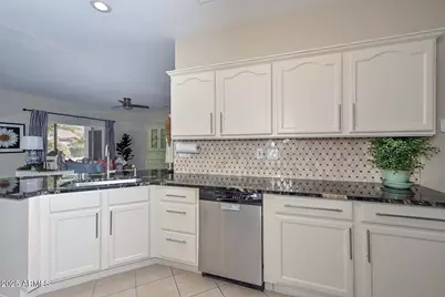 15984 W Indigo Lane, Surprise, AZ 85374 - Photo 8