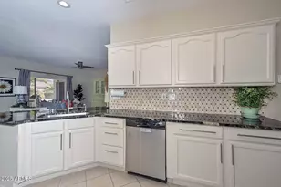 15984 W Indigo Ln, Surprise, AZ 85374 - Photo 8